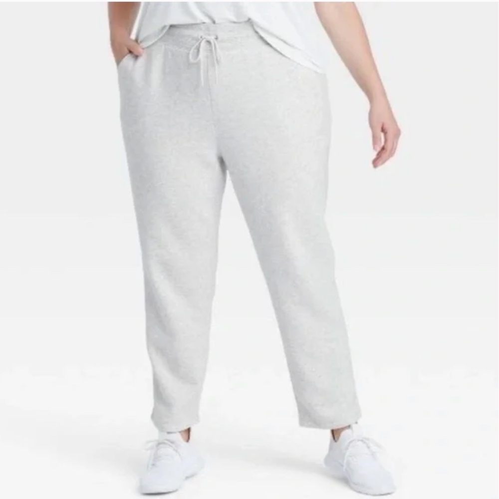 All In Motion NWT Women's 1X Gray Side Pocket Drawstring Taper Leg Sweatpants